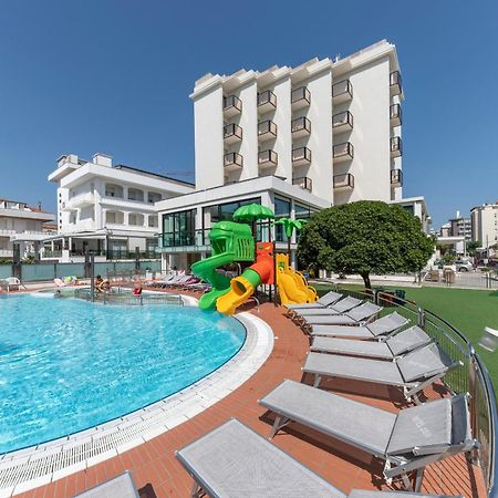 Hotel 2000 Riccione Kültér fotó