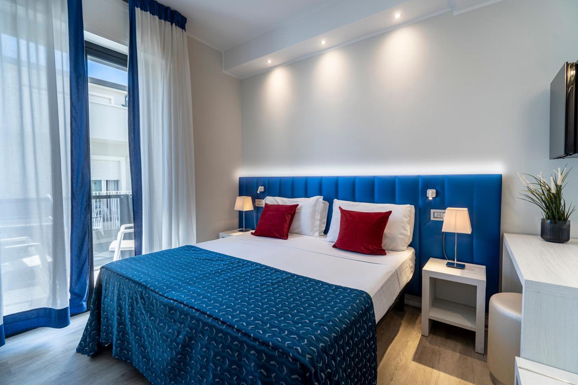 Hotel 2000 Riccione Kültér fotó