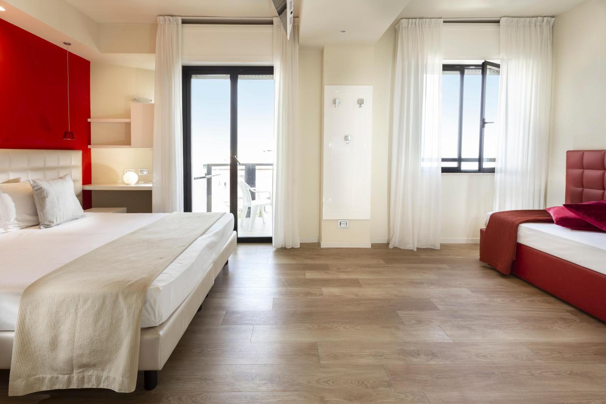 Hotel 2000 Riccione Kültér fotó