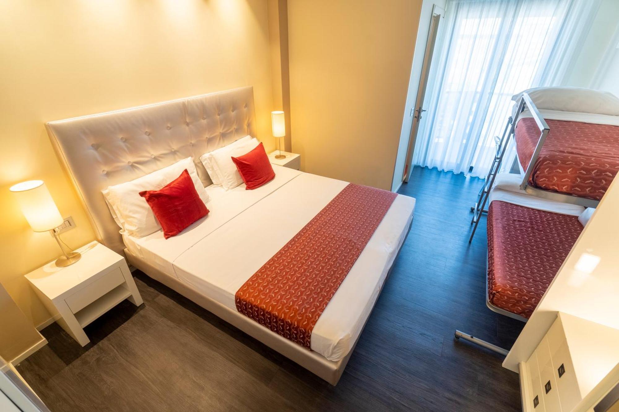 Hotel 2000 Riccione Kültér fotó