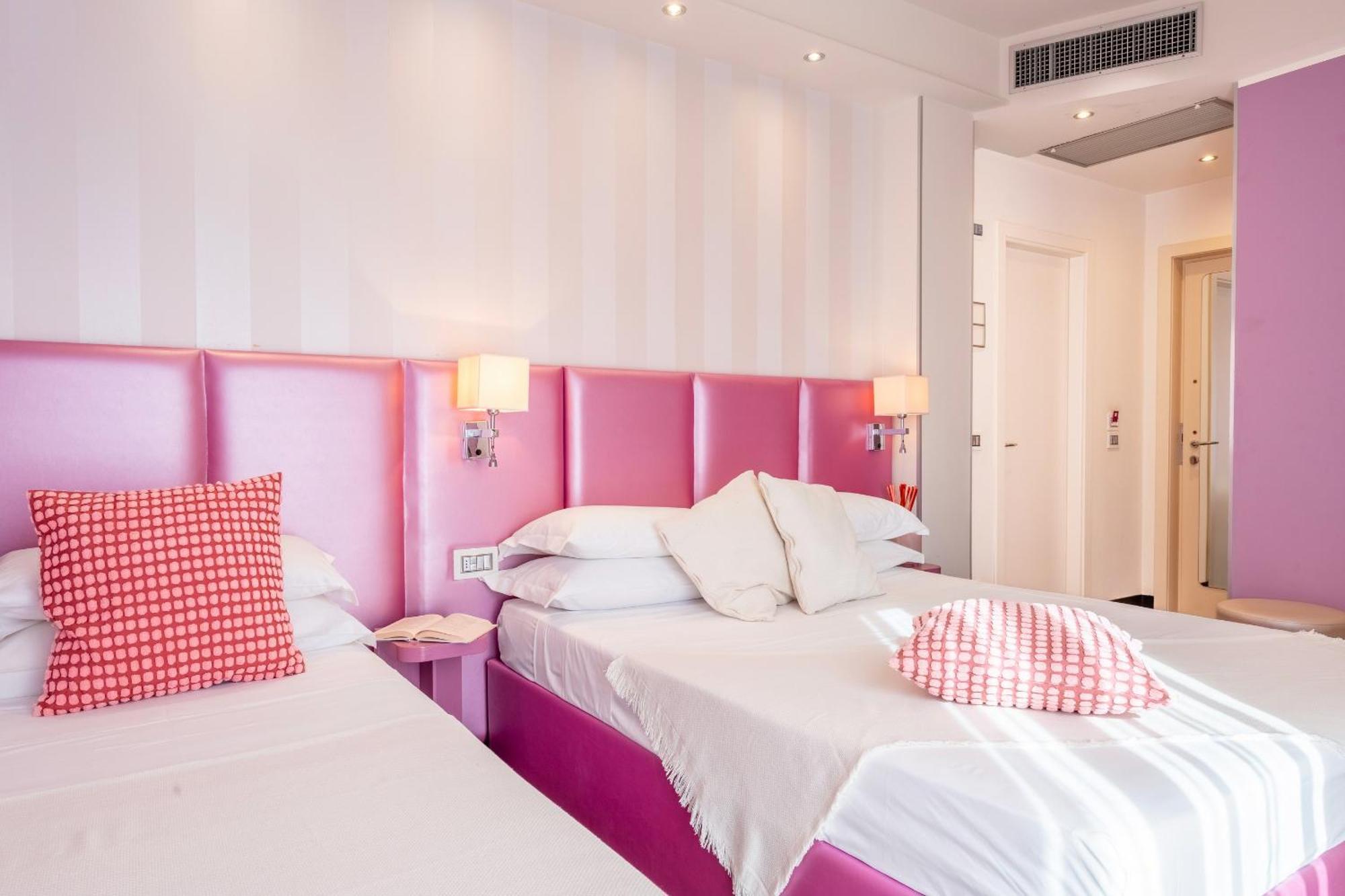 Hotel 2000 Riccione Kültér fotó