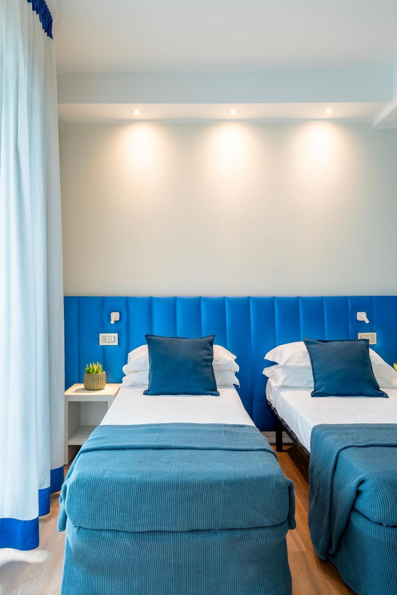Hotel 2000 Riccione Kültér fotó