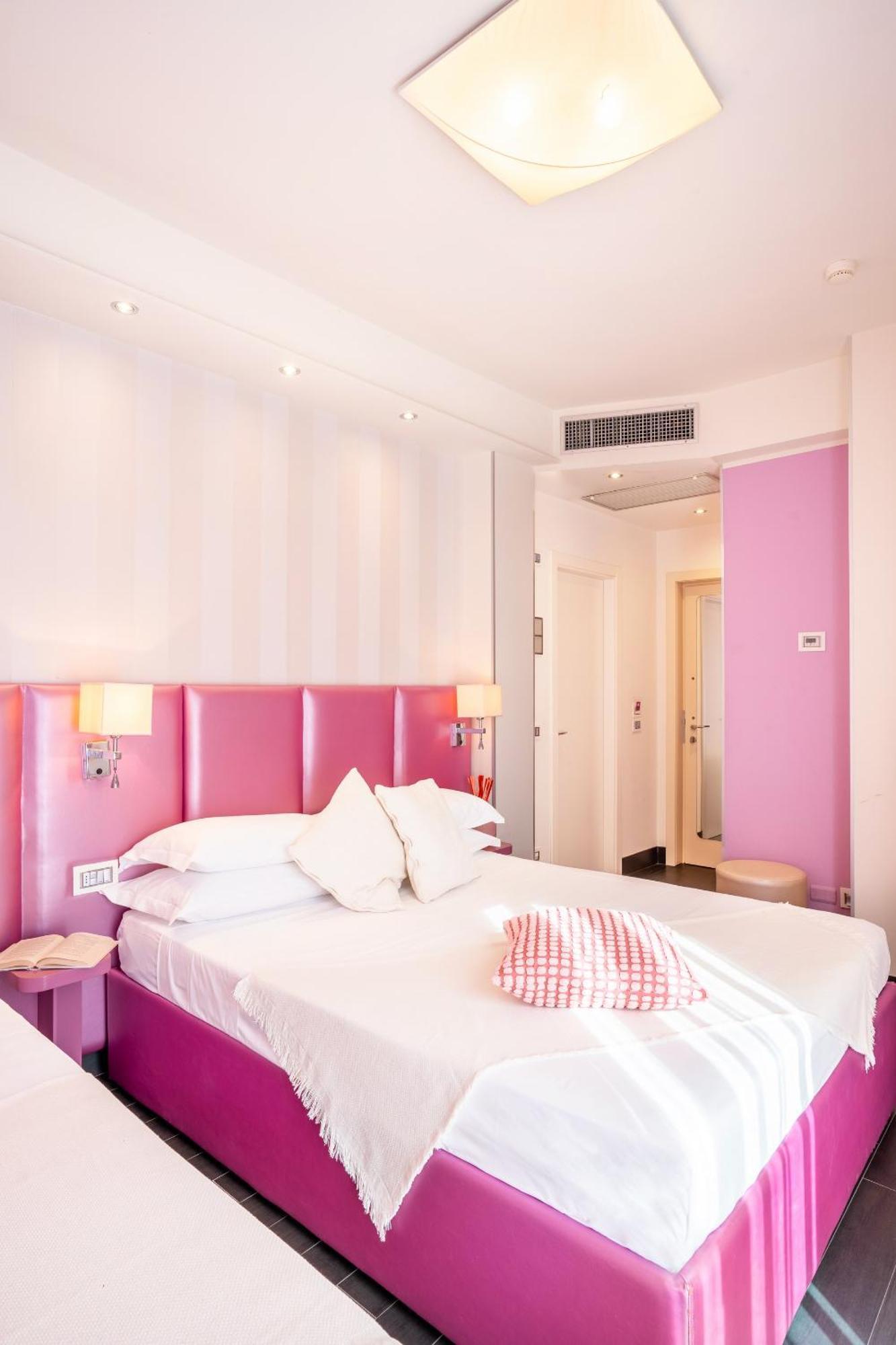 Hotel 2000 Riccione Kültér fotó