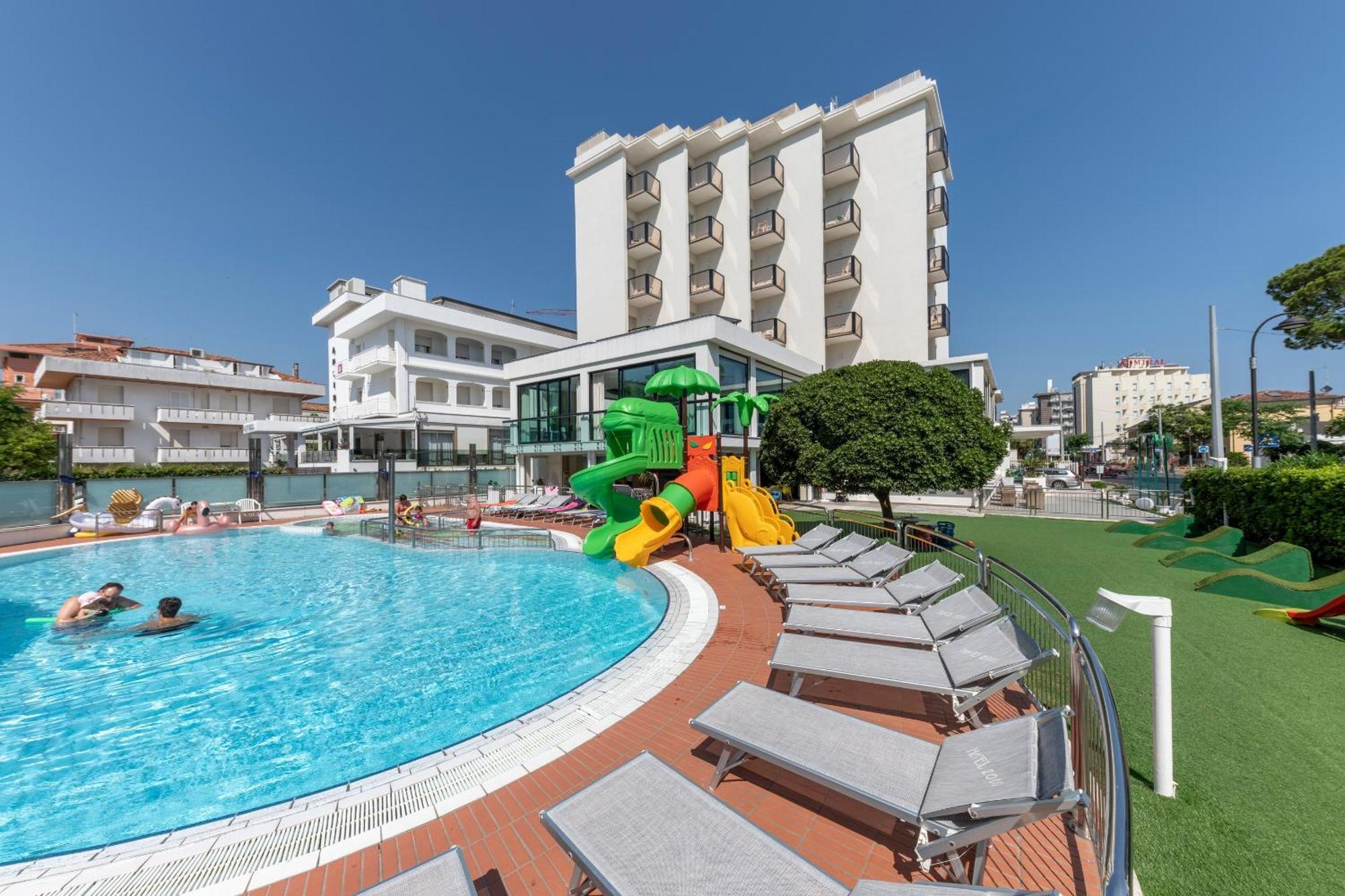 Hotel 2000 Riccione Kültér fotó